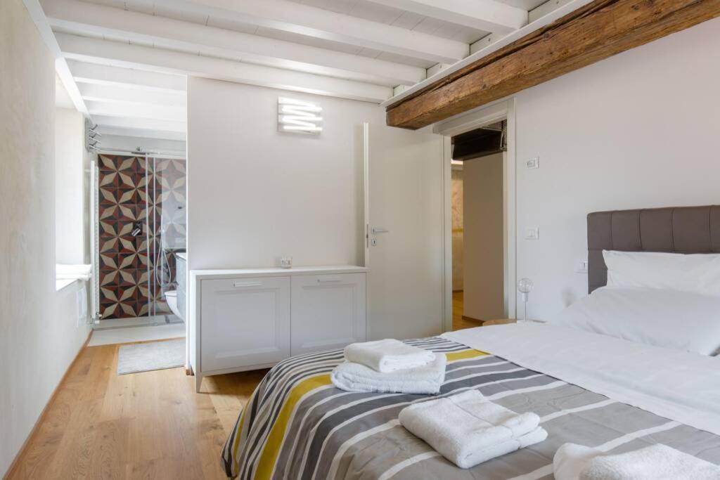 Appartement Luxury Design Apt With Amazing View à Vérone Extérieur photo