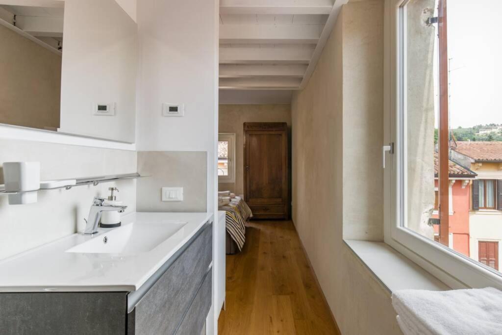 Appartement Luxury Design Apt With Amazing View à Vérone Extérieur photo